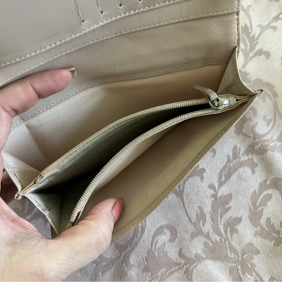 Authentic Chanel Lambskin Quilted Yen Wallet in Light Pink - Picture 6 of 16